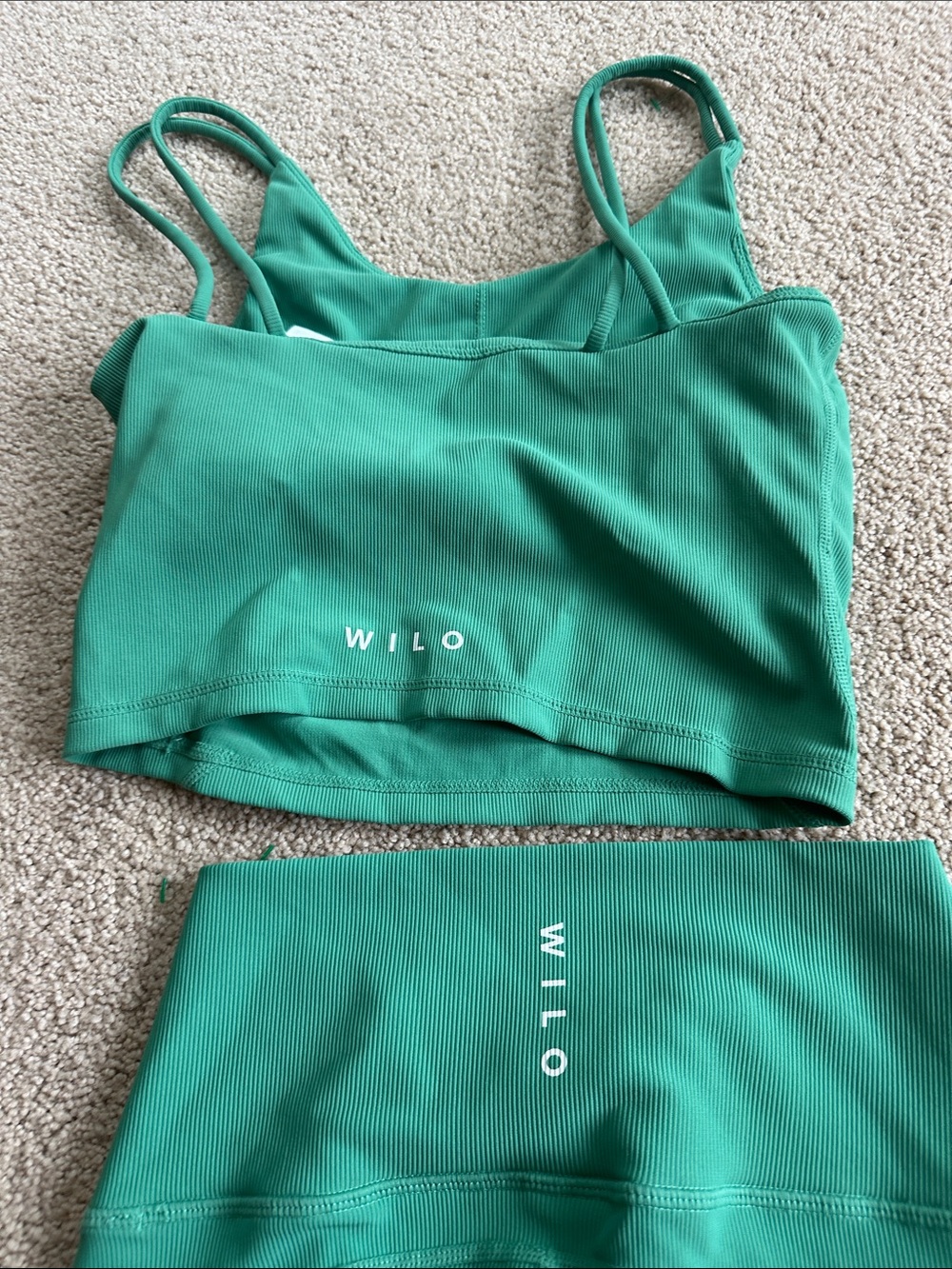 Wilo the label two piece sports bra and leggings set - Picture 9 of 10